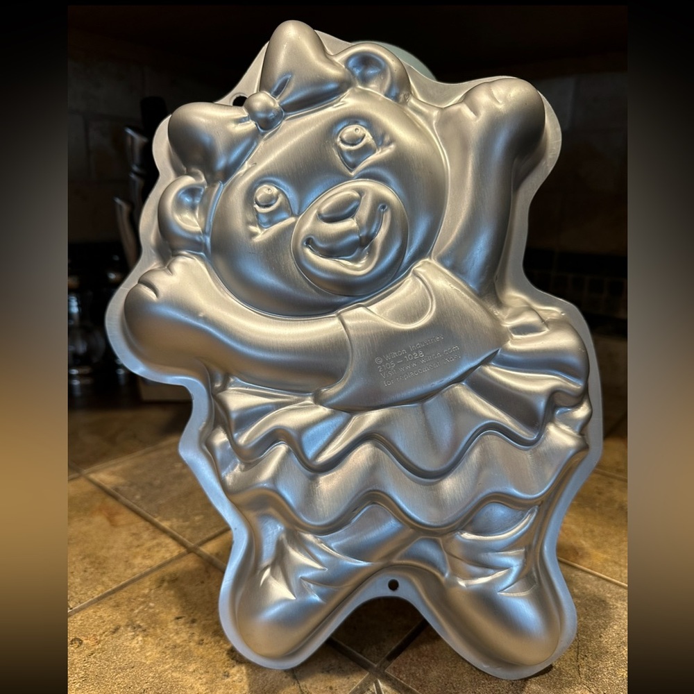 Vintage Wilton Ballerina Bear Molded Cake Pan (2105-1028)
